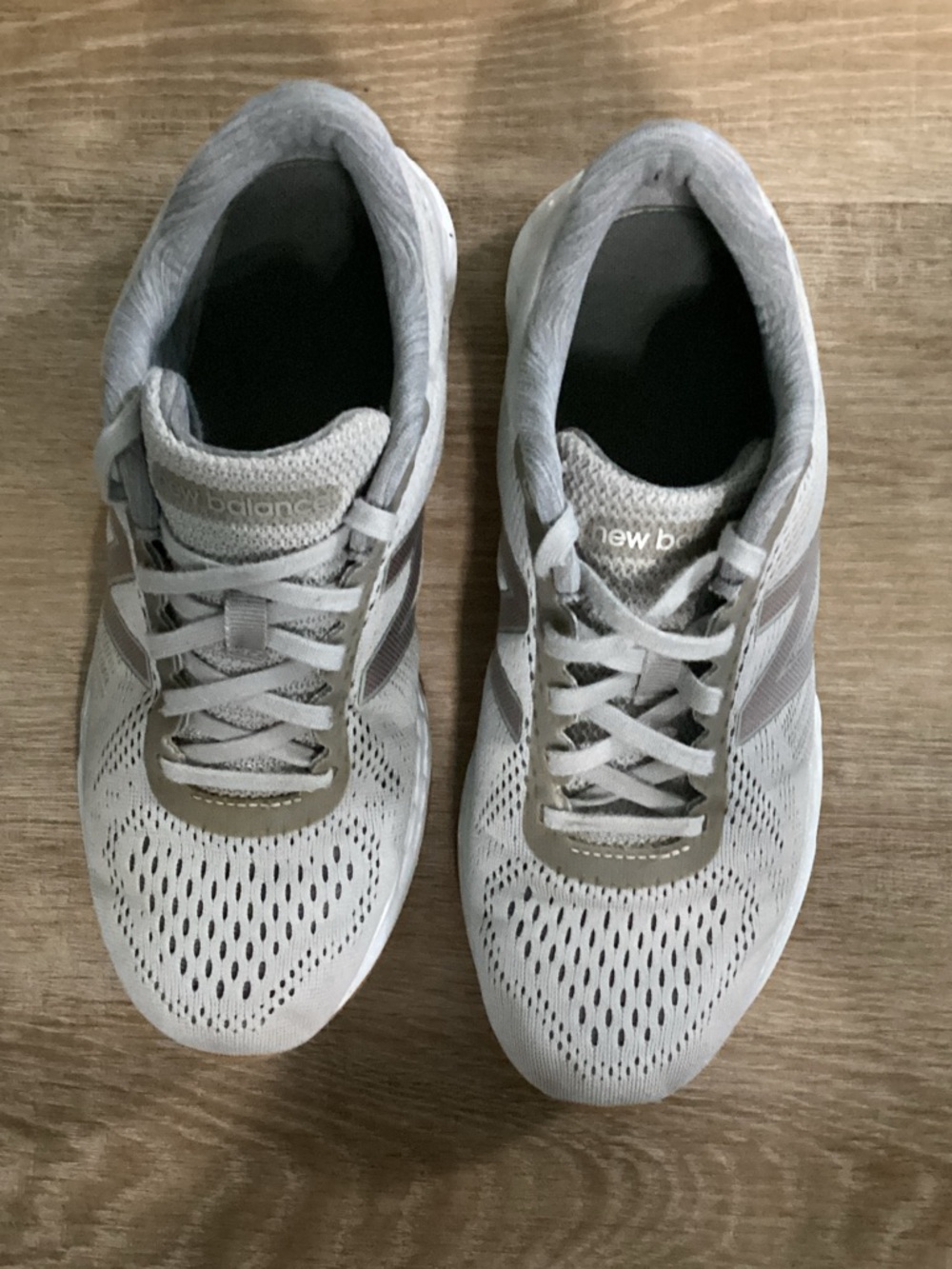 New Balance Light Gray Breathable Mesh Sneakers Size 7
